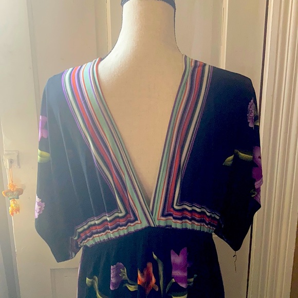 Tunic - Picture 2 of 3